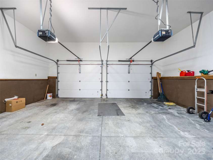 1341 Double Knob Drive, Arden, NC 28704.  MLS# CAR4312752, YatesRealty ID 385. 