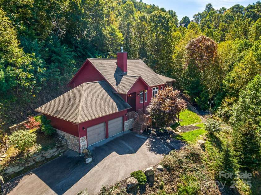 1341 Double Knob Drive, Arden, NC 28704.  MLS# CAR4312752, YatesRealty ID 385. 