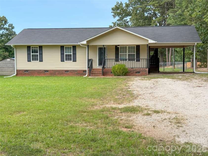 1066 Cameron Road, York, SC 29745.  MLS# CAR4404501, YatesRealty ID 38501. 