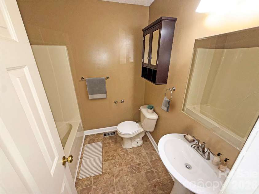 1066 Cameron Road, York, SC 29745.  MLS# CAR4404501, YatesRealty ID 38501. 