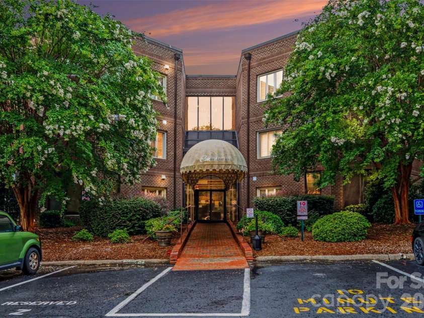 84 Lake Concord Road, Concord, NC 28025.  MLS# CAR4403227, YatesRealty ID 38502. 