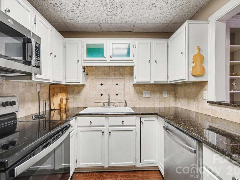 84 Lake Concord Road, Concord, NC 28025.  MLS# CAR4403227, YatesRealty ID 38502. 