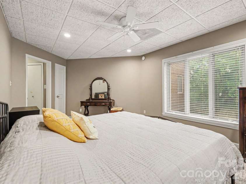 84 Lake Concord Road, Concord, NC 28025.  MLS# CAR4403227, YatesRealty ID 38502. 