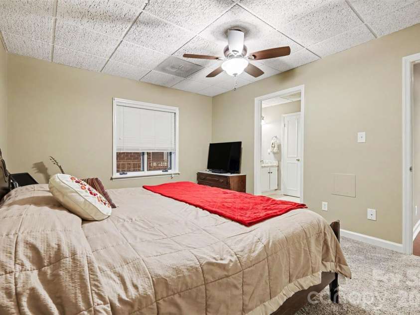 84 Lake Concord Road, Concord, NC 28025.  MLS# CAR4403227, YatesRealty ID 38502. 