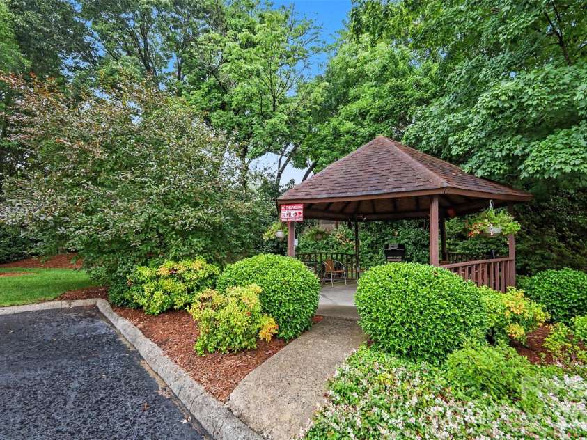 84 Lake Concord Road, Concord, NC 28025.  MLS# CAR4403227, YatesRealty ID 38502. 