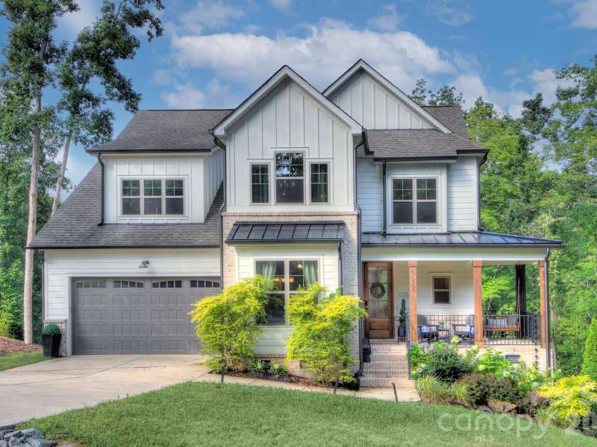 6672 Maple Spring Court, Denver, NC 28037.  MLS# CAR4401164, YatesRealty ID 38503. 