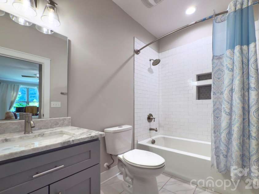 6672 Maple Spring Court, Denver, NC 28037.  MLS# CAR4401164, YatesRealty ID 38503. 