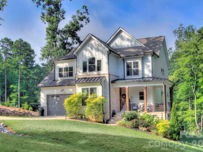 6672 Maple Spring Court, Denver, NC 28037.  MLS# CAR4401164, YatesRealty ID 38503. 