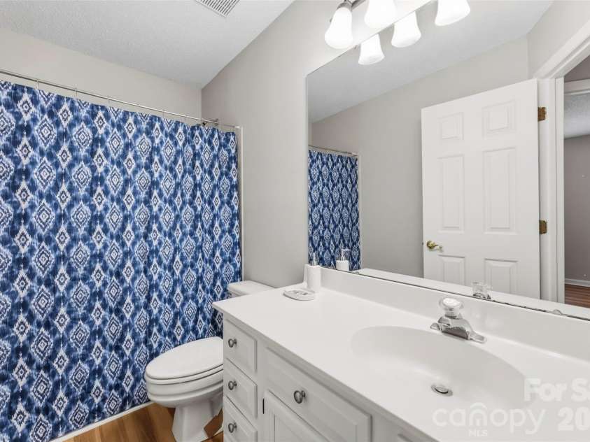 12219 Landing Green Drive, Charlotte, NC 28277.  MLS# CAR4340734, YatesRealty ID 38504. 