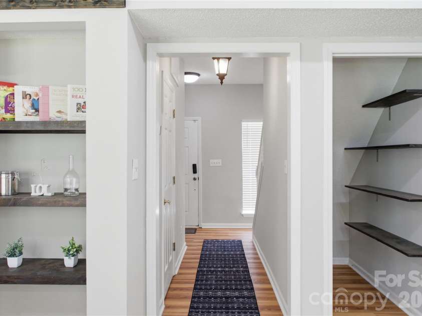 12219 Landing Green Drive, Charlotte, NC 28277.  MLS# CAR4340734, YatesRealty ID 38504. 