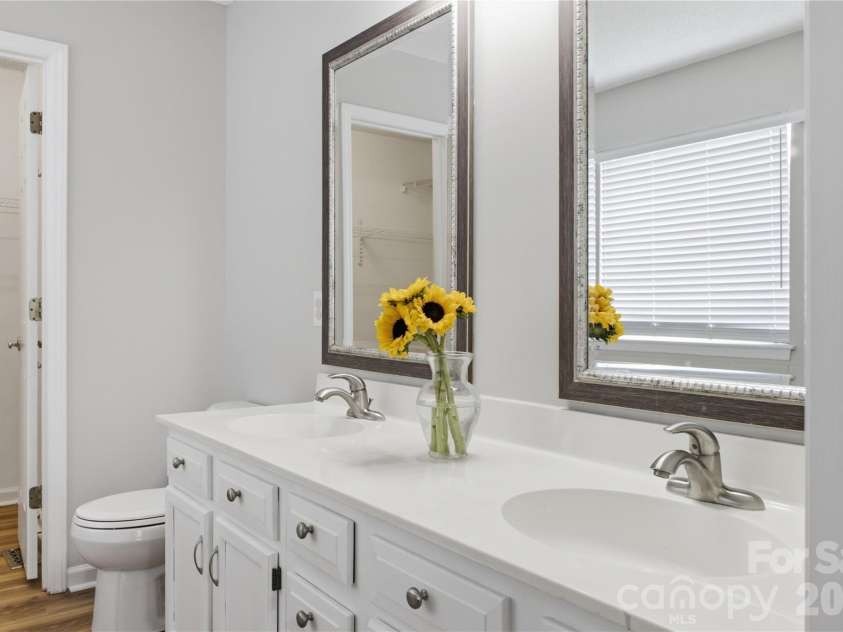 12219 Landing Green Drive, Charlotte, NC 28277.  MLS# CAR4340734, YatesRealty ID 38504. 