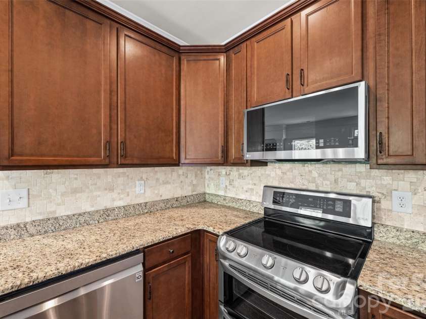 3075 Allendale Drive, Fort Mill, SC 29707.  MLS# CAR4393293, YatesRealty ID 38505. 