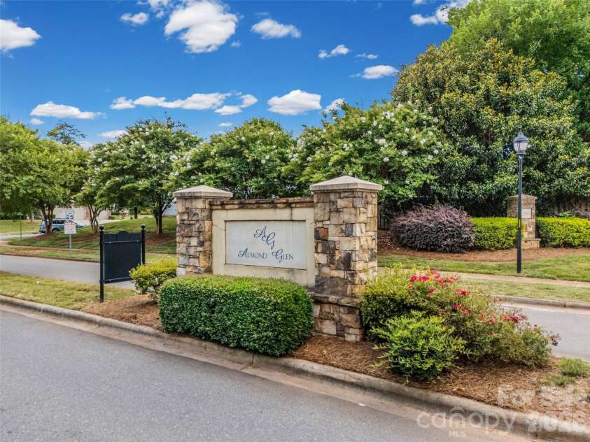 3075 Allendale Drive, Fort Mill, SC 29707.  MLS# CAR4393293, YatesRealty ID 38505. 