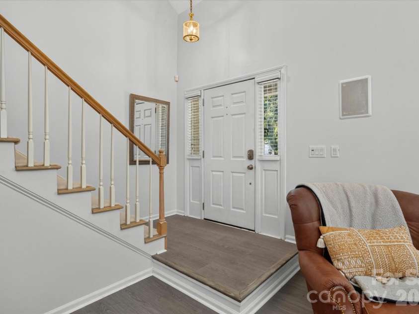 9801 Deer Spring Lane, Charlotte, NC 28210.  MLS# CAR4404766, YatesRealty ID 38506. NEW carpet on the second floor