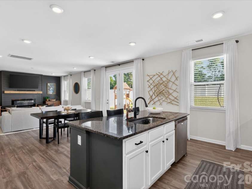 6002 Weddington Pointe Drive, Monroe, NC 28110.  MLS# CAR4377599, YatesRealty ID 38507. Plenty of natural light