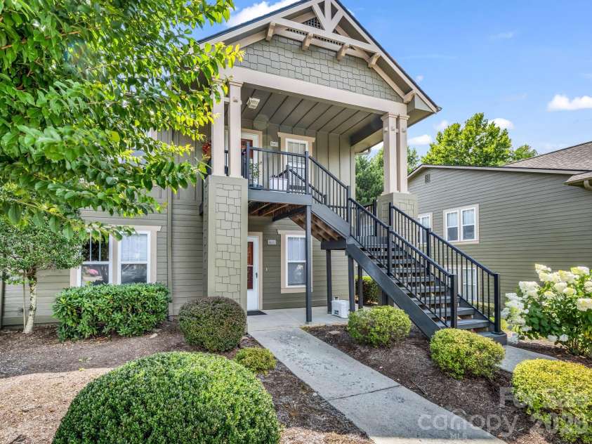 1706 Deermouse Way, Hendersonville, NC 28792.  MLS# CAR4400240, YatesRealty ID 38508. 