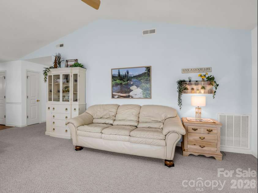 1706 Deermouse Way, Hendersonville, NC 28792.  MLS# CAR4400240, YatesRealty ID 38508. 