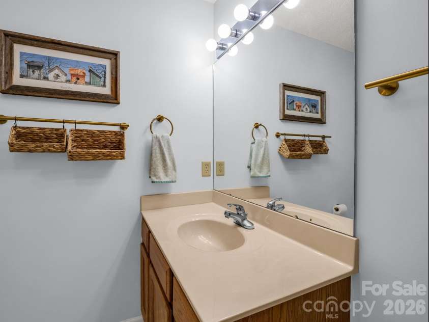 1706 Deermouse Way, Hendersonville, NC 28792.  MLS# CAR4400240, YatesRealty ID 38508. 