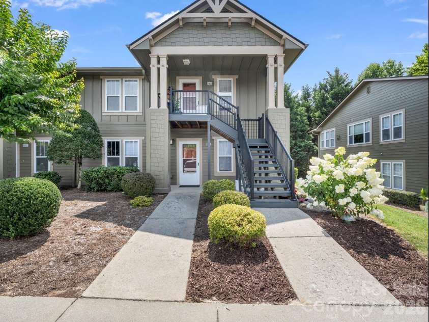 1706 Deermouse Way, Hendersonville, NC 28792.  MLS# CAR4400240, YatesRealty ID 38508. 