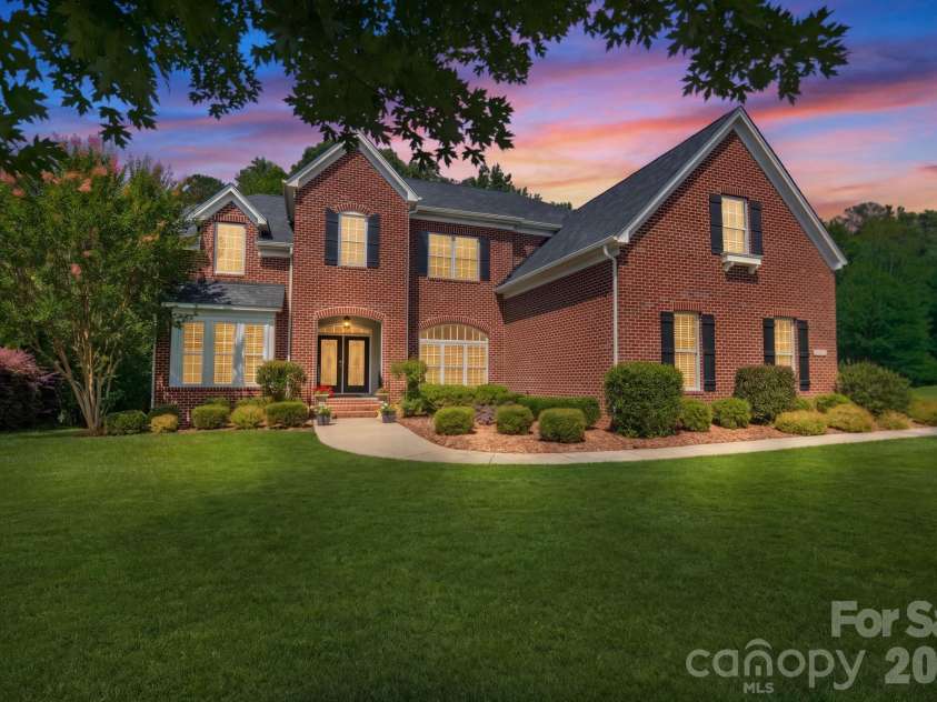 415 Five Leaf Lane, Waxhaw, NC 28173.  MLS# CAR4391819, YatesRealty ID 38510. 