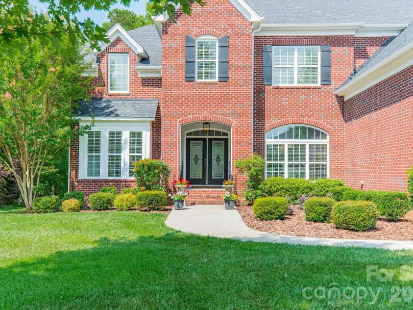 415 Five Leaf Lane, Waxhaw, NC 28173.  MLS# CAR4391819, YatesRealty ID 38510. 