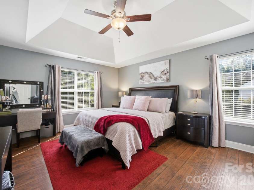 1946 Wilrose Place, Matthews, NC 28105.  MLS# CAR4398311, YatesRealty ID 38511. 