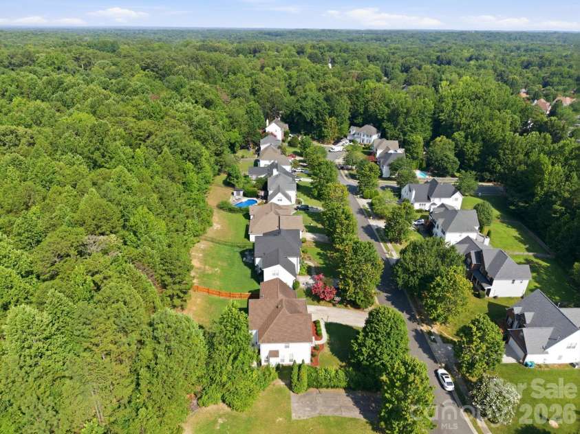 1946 Wilrose Place, Matthews, NC 28105.  MLS# CAR4398311, YatesRealty ID 38511. 