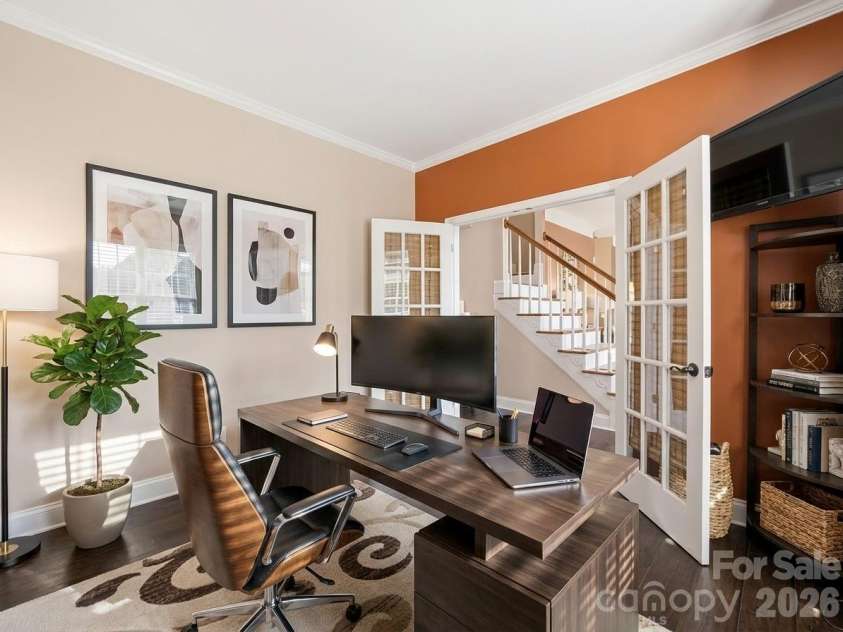 1946 Wilrose Place, Matthews, NC 28105.  MLS# CAR4398311, YatesRealty ID 38511. 