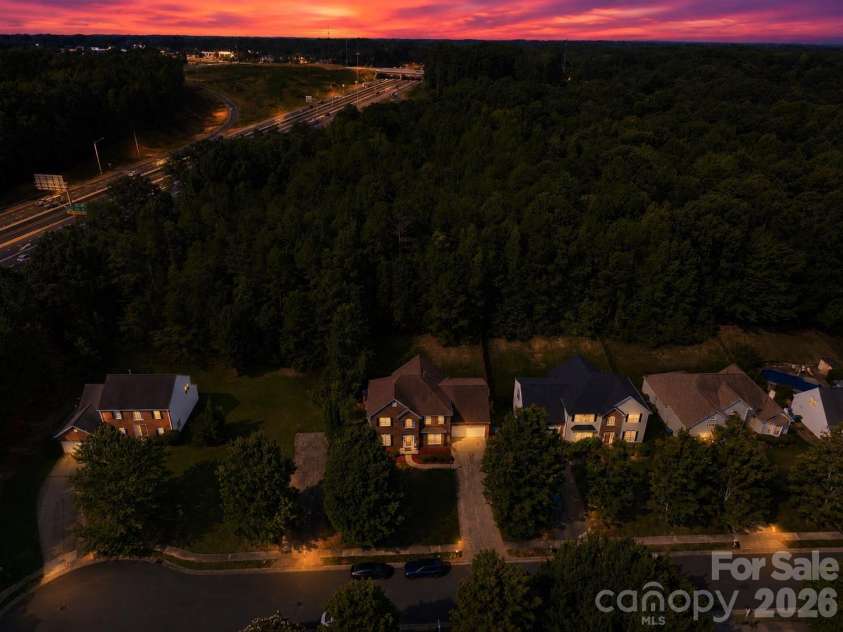 1946 Wilrose Place, Matthews, NC 28105.  MLS# CAR4398311, YatesRealty ID 38511. 