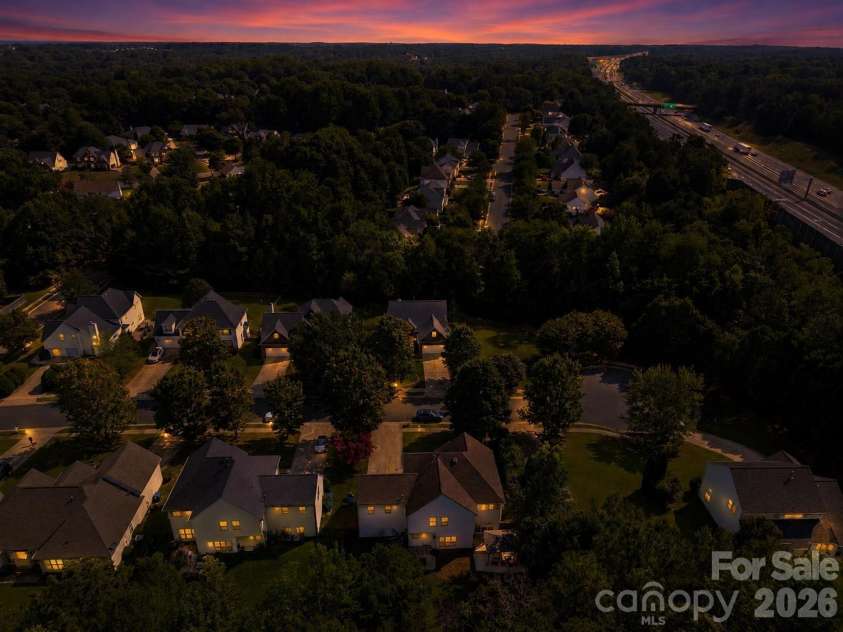 1946 Wilrose Place, Matthews, NC 28105.  MLS# CAR4398311, YatesRealty ID 38511. 