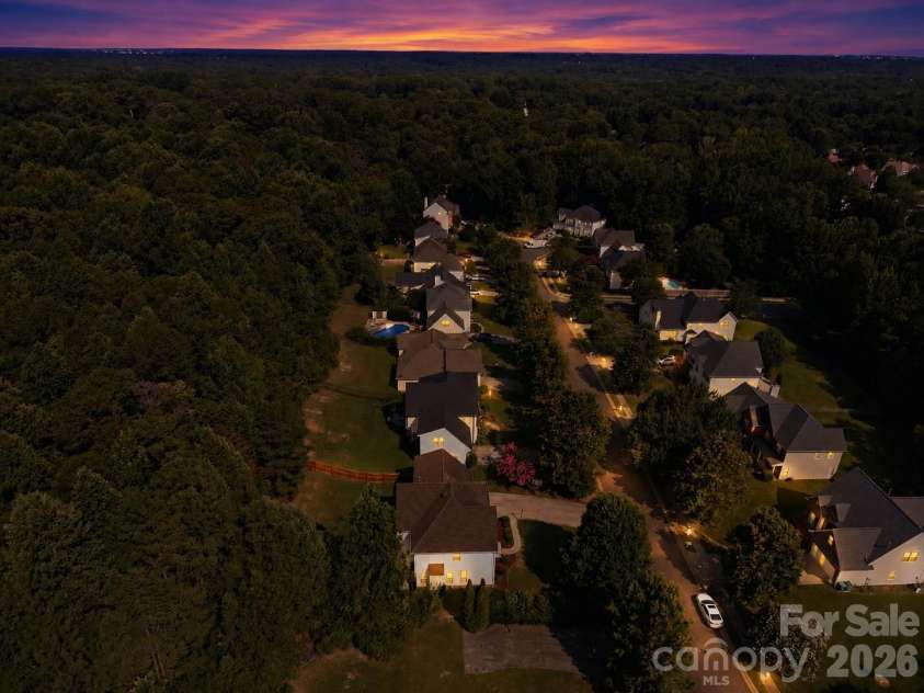 1946 Wilrose Place, Matthews, NC 28105.  MLS# CAR4398311, YatesRealty ID 38511. 
