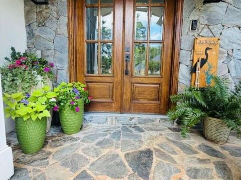 16717 Yardarm Lane, Cornelius, NC 28031.  MLS# CAR4403633, YatesRealty ID 38512. 