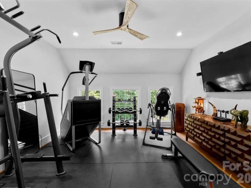 16717 Yardarm Lane, Cornelius, NC 28031.  MLS# CAR4403633, YatesRealty ID 38512. 
