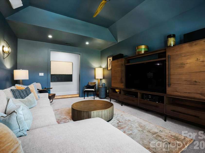 16717 Yardarm Lane, Cornelius, NC 28031.  MLS# CAR4403633, YatesRealty ID 38512. 