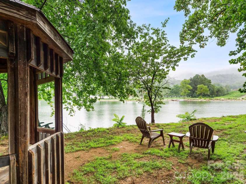 167 Sheridan Lane, Lake Lure, NC 28746.  MLS# CAR4404007, YatesRealty ID 38513. 