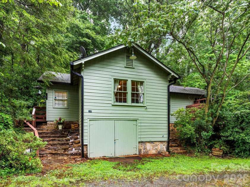 167 Sheridan Lane, Lake Lure, NC 28746.  MLS# CAR4404007, YatesRealty ID 38513. 