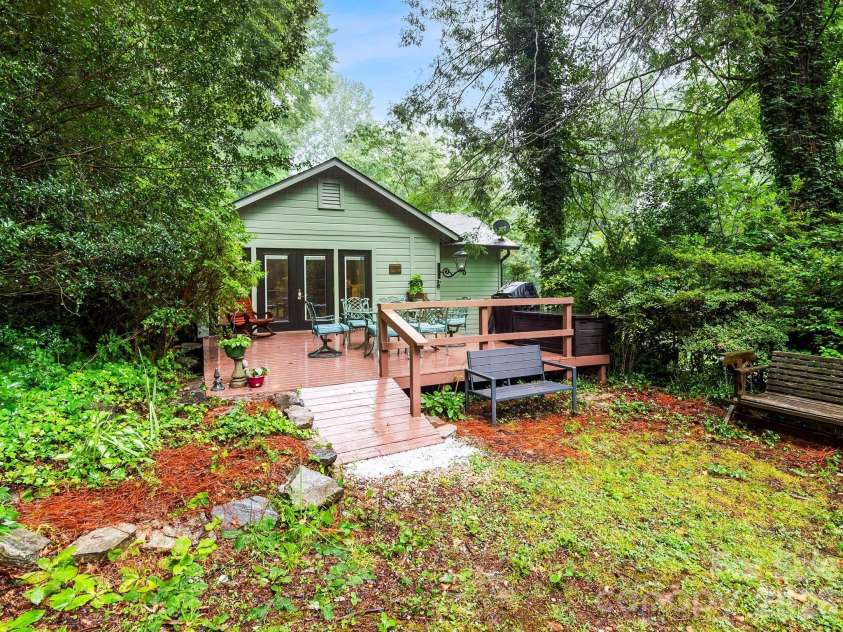 167 Sheridan Lane, Lake Lure, NC 28746.  MLS# CAR4404007, YatesRealty ID 38513. 