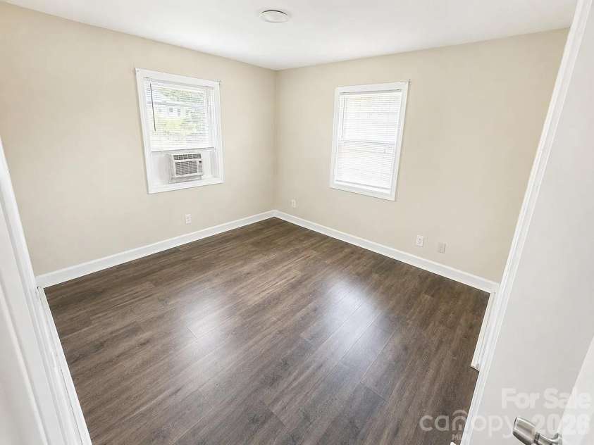 2416 Julia Avenue, Charlotte, NC 28206.  MLS# CAR4406131, YatesRealty ID 38514. 