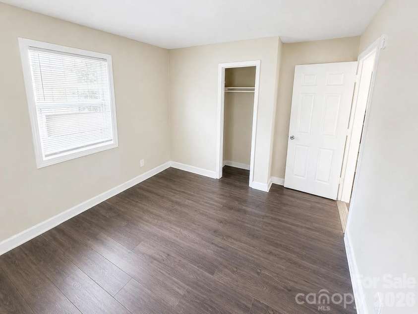 2416 Julia Avenue, Charlotte, NC 28206.  MLS# CAR4406131, YatesRealty ID 38514. BR 2