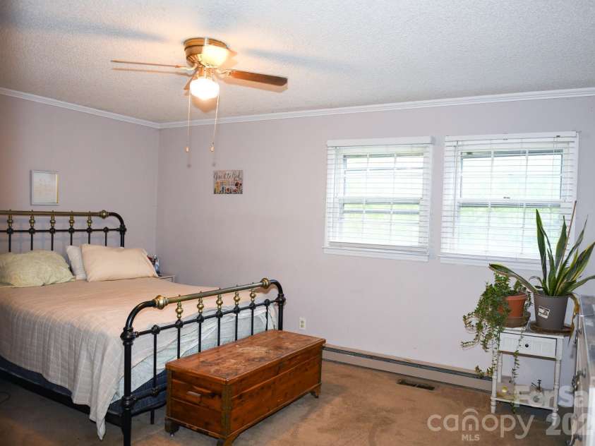 616 Pineview Lakes Road, Chester, SC 29706.  MLS# CAR4403010, YatesRealty ID 38516. 