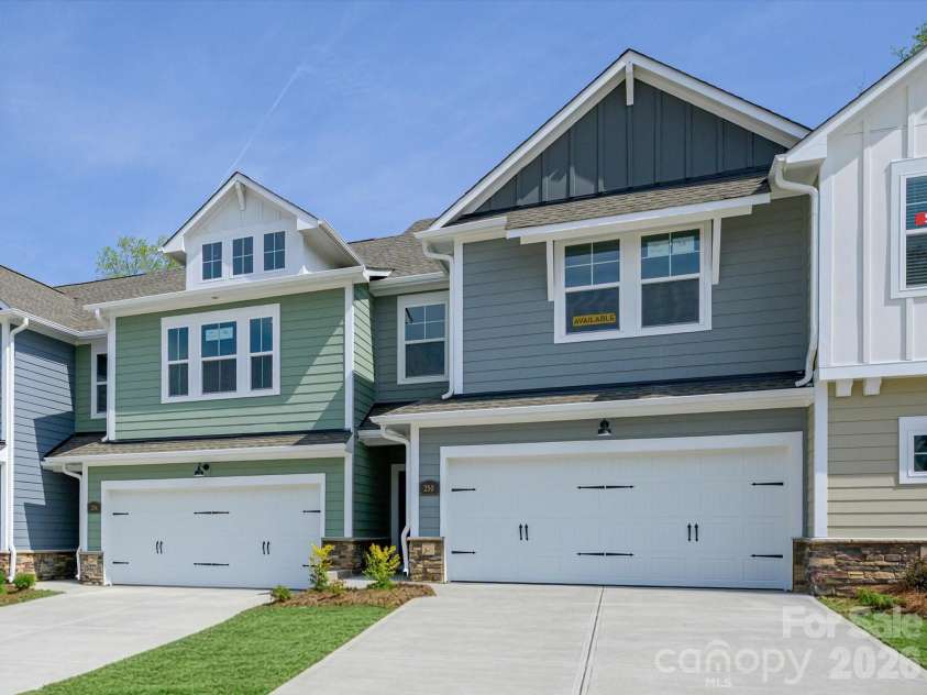 250 Alluvium Lane, Waxhaw, NC 28173.  MLS# CAR4332178, YatesRealty ID 38517. 