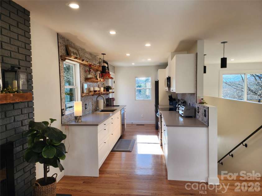 113 Hillside Street, Canton, NC 28716.  MLS# CAR4333025, YatesRealty ID 3852. 