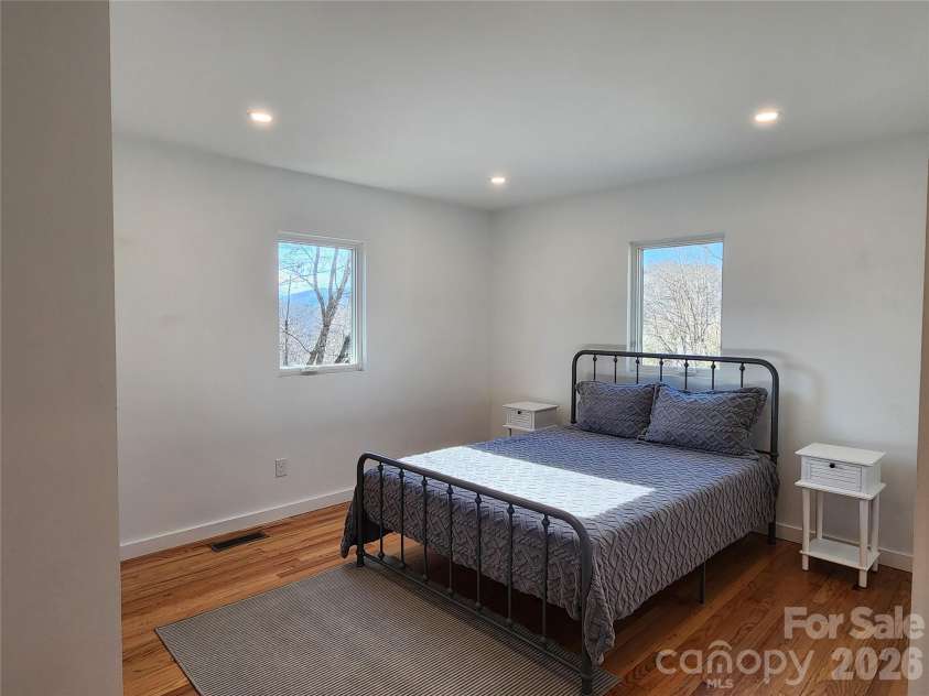 113 Hillside Street, Canton, NC 28716.  MLS# CAR4333025, YatesRealty ID 3852. 