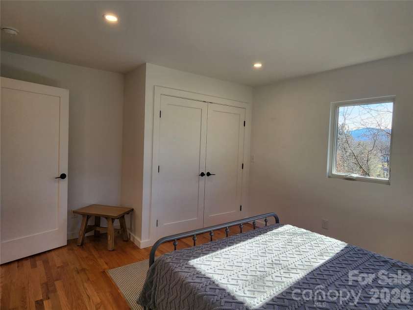 113 Hillside Street, Canton, NC 28716.  MLS# CAR4333025, YatesRealty ID 3852. 