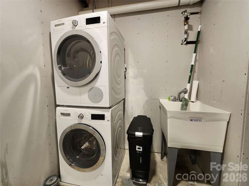 113 Hillside Street, Canton, NC 28716.  MLS# CAR4333025, YatesRealty ID 3852. 