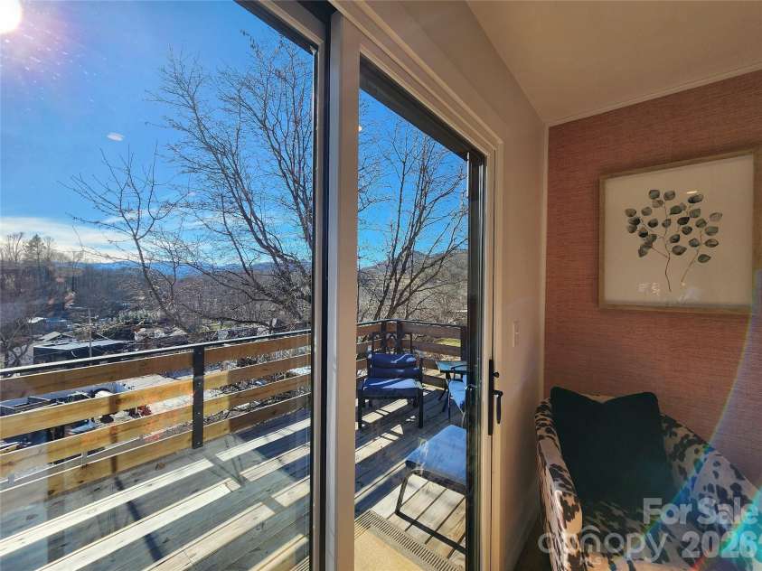 113 Hillside Street, Canton, NC 28716.  MLS# CAR4333025, YatesRealty ID 3852. 