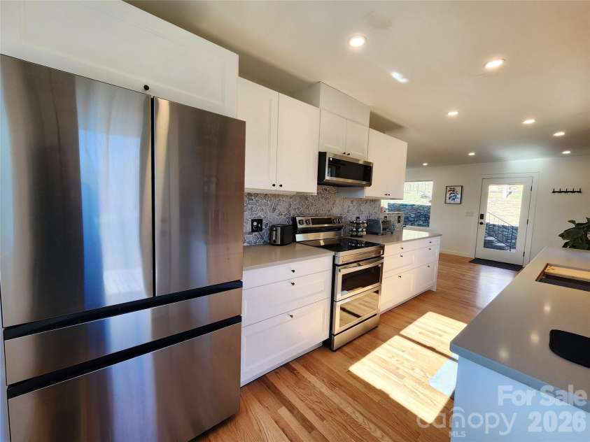 113 Hillside Street, Canton, NC 28716.  MLS# CAR4333025, YatesRealty ID 3852. 