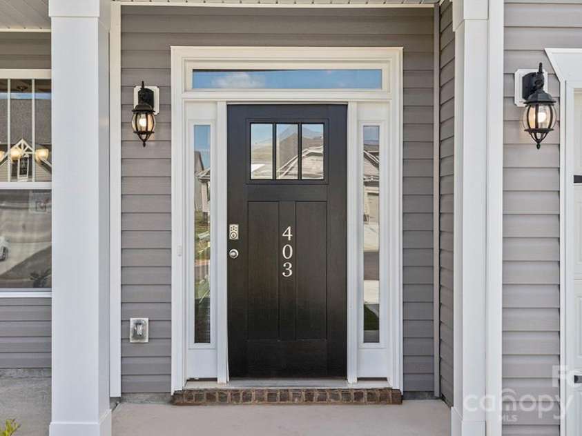 599 Fox Cove Road, Hendersonville, NC 28792.  MLS# CAR4235124, YatesRealty ID 3852. Photos are representative