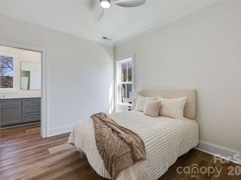 901 Edgemont Avenue, Belmont, NC 28012.  MLS# CAR4356640, YatesRealty ID 3852. 3rd bedroom