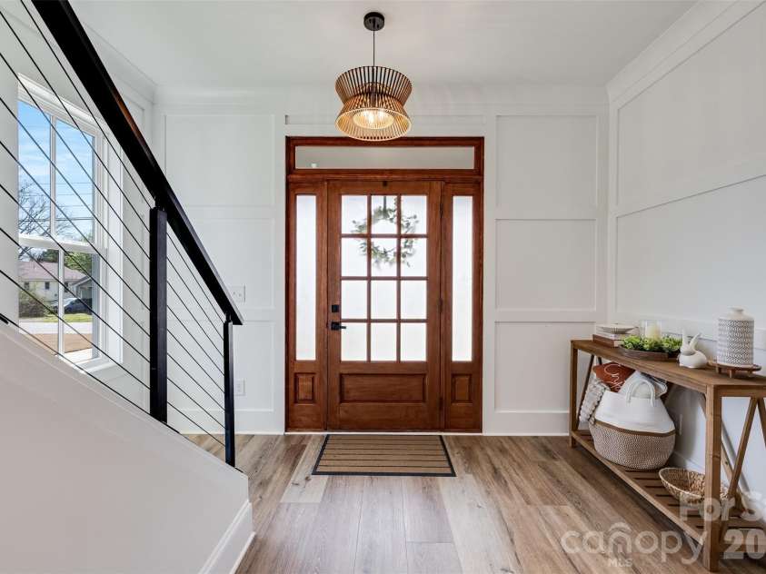 901 Edgemont Avenue, Belmont, NC 28012.  MLS# CAR4356640, YatesRealty ID 3852. Front Entry